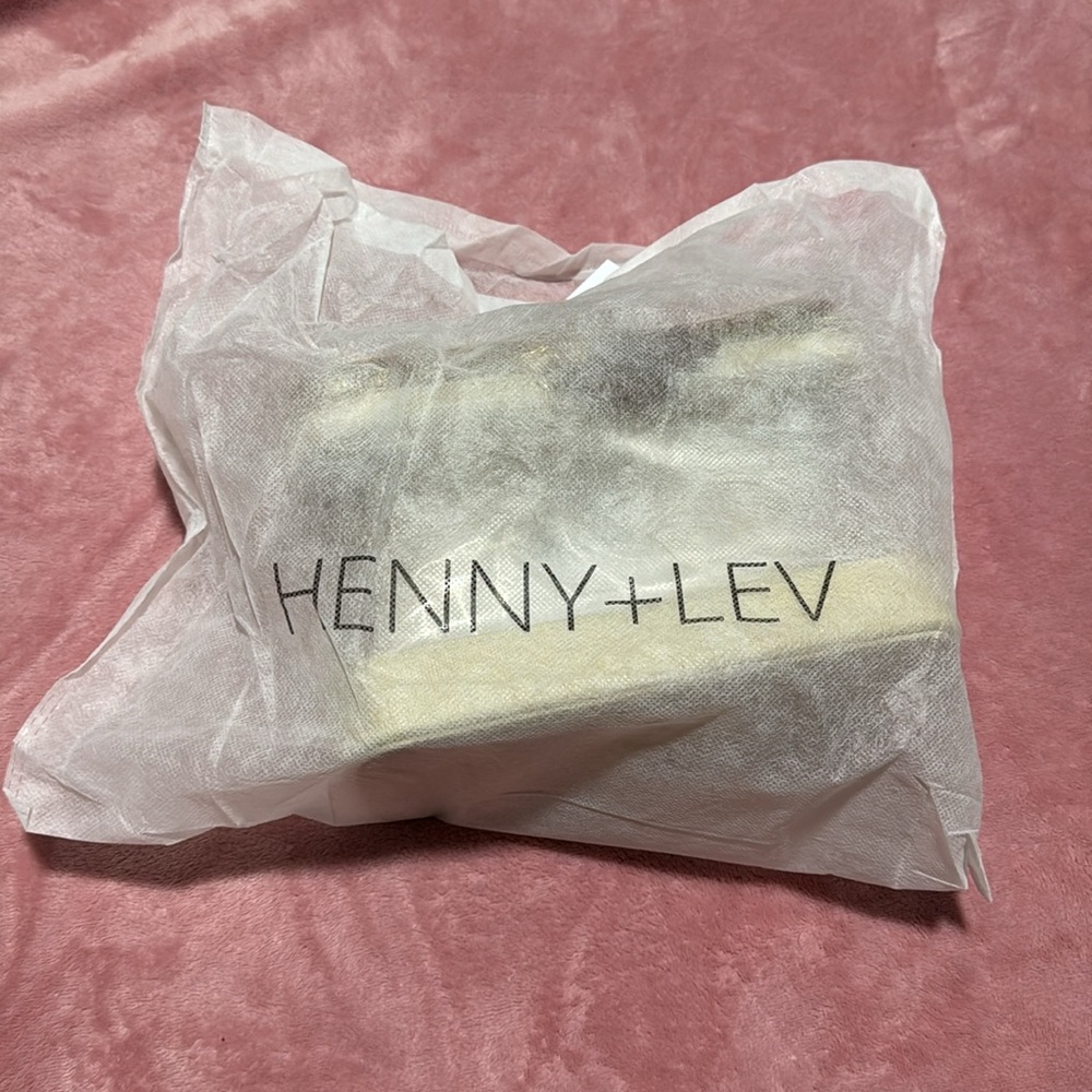 Henny+Lev vegan case - Picture 5 of 7